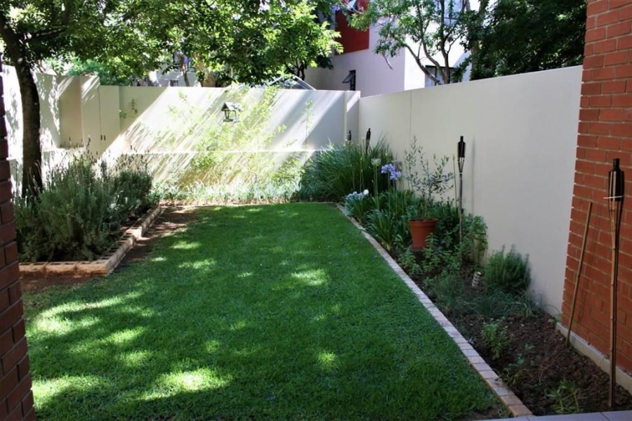 2 Bedroom Property for Sale in Bryanston Gauteng