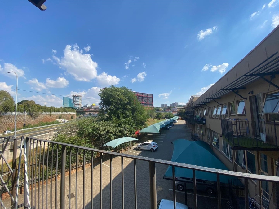 1 Bedroom Property for Sale in Richmond Gauteng