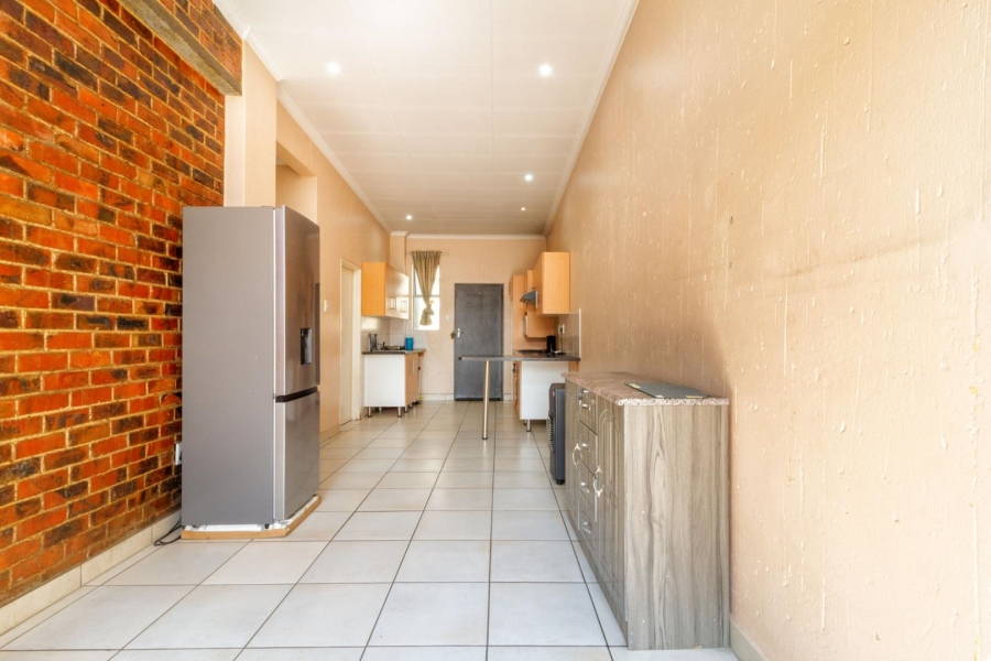 2 Bedroom Property for Sale in Buccleuch Gauteng