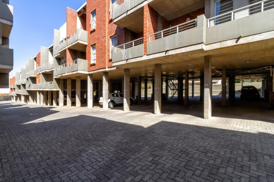 2 Bedroom Property for Sale in Buccleuch Gauteng