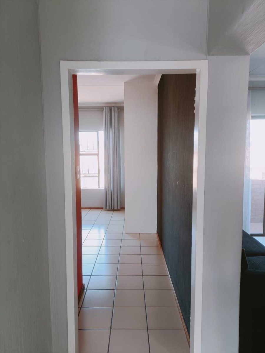 2 Bedroom Property for Sale in Weltevreden Park Gauteng