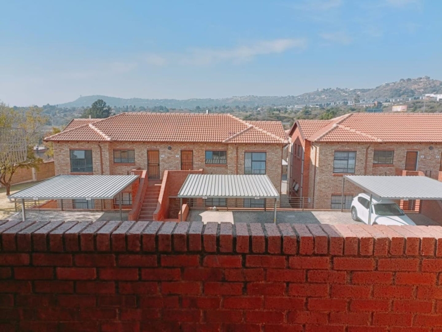 2 Bedroom Property for Sale in Weltevreden Park Gauteng