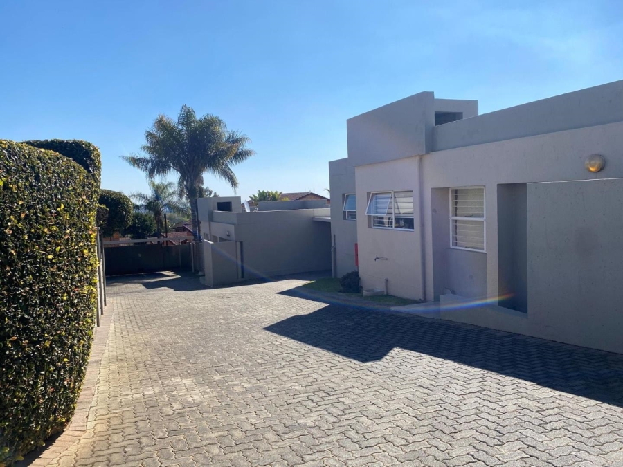 3 Bedroom Property for Sale in Roodepoort Central Gauteng