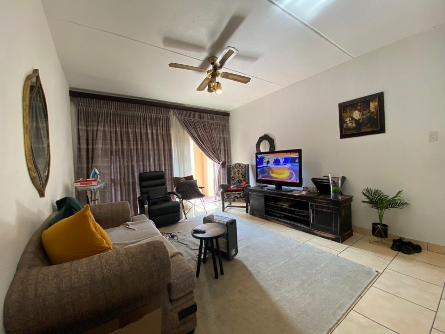 2 Bedroom Property for Sale in Vorna Valley Gauteng