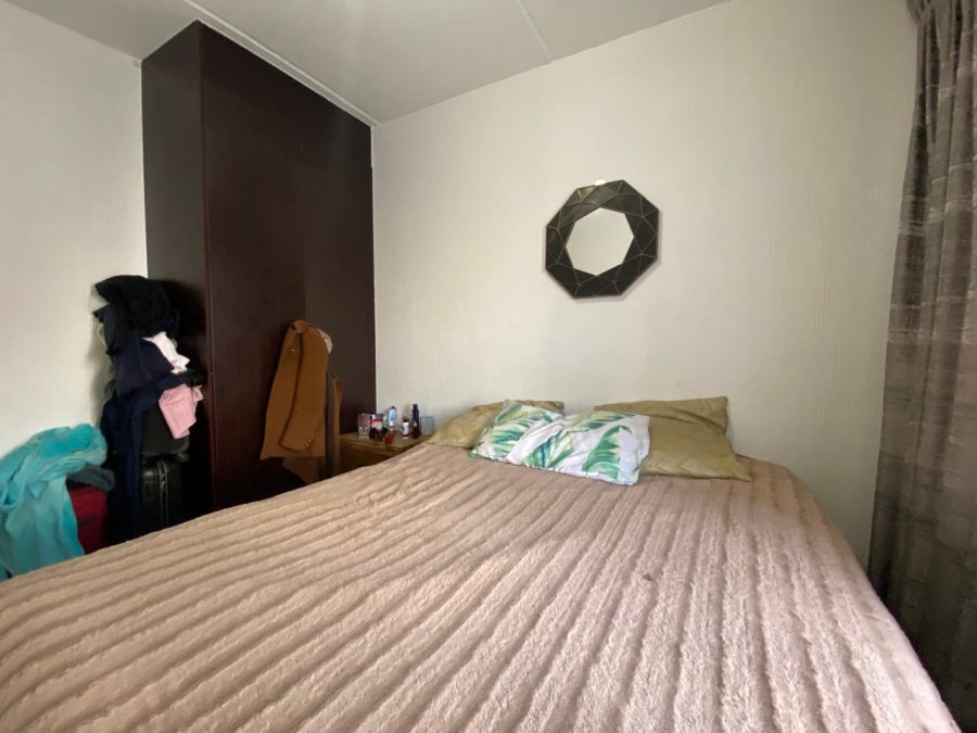 2 Bedroom Property for Sale in Vorna Valley Gauteng