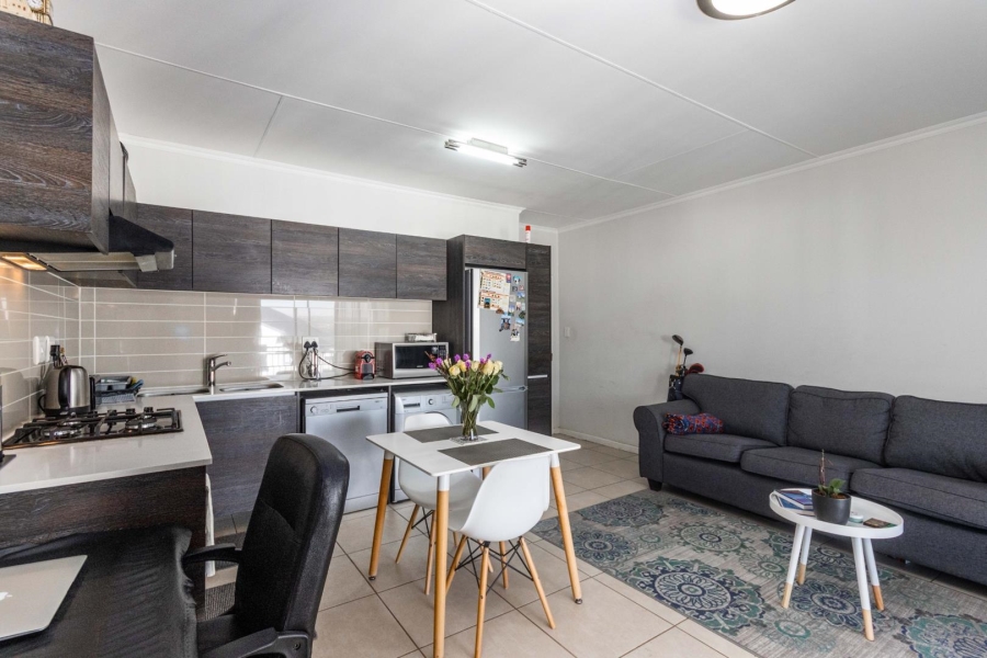1 Bedroom Property for Sale in Bryanston Gauteng