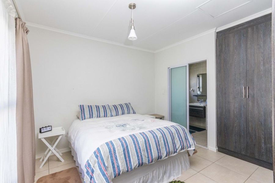 1 Bedroom Property for Sale in Bryanston Gauteng