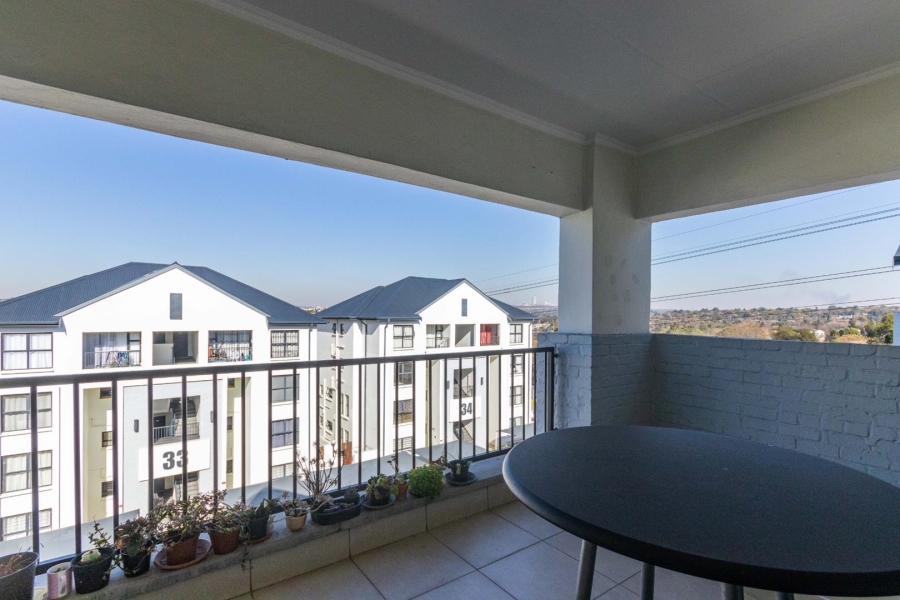 1 Bedroom Property for Sale in Bryanston Gauteng
