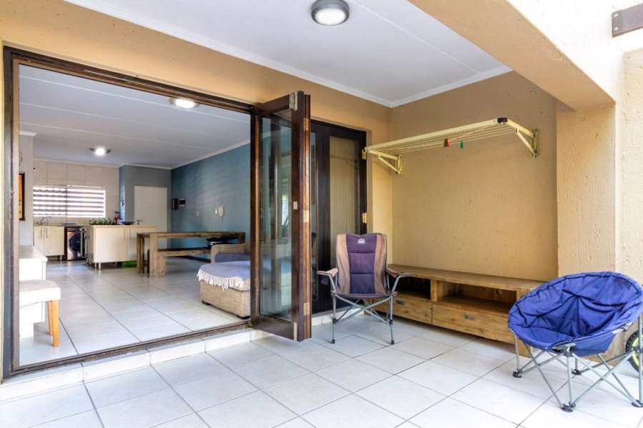 2 Bedroom Property for Sale in Sunninghill Gauteng