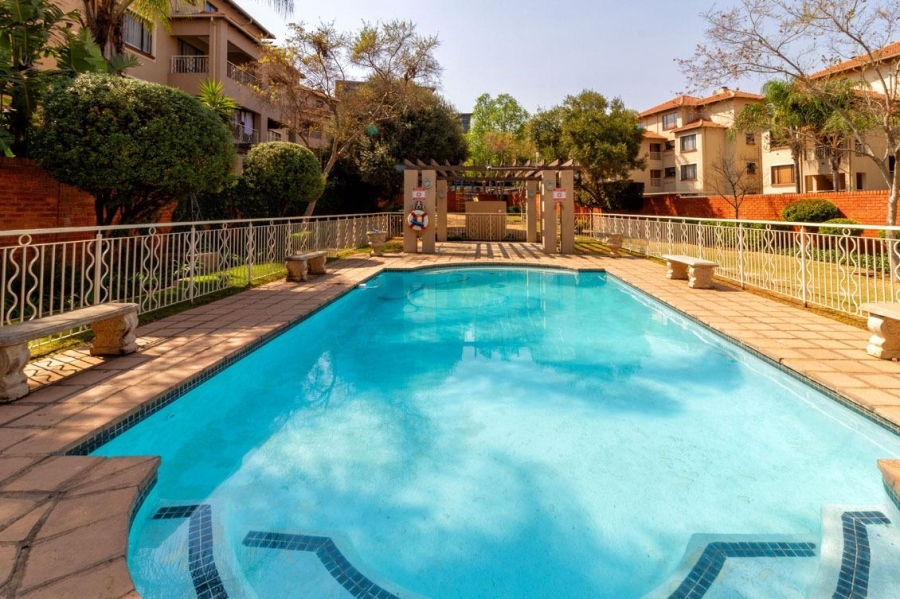 2 Bedroom Property for Sale in Sunninghill Gauteng