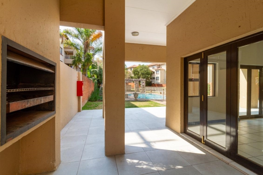 2 Bedroom Property for Sale in Sunninghill Gauteng