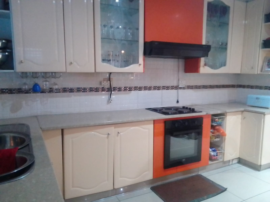 3 Bedroom Property for Sale in Toekomsrus Gauteng