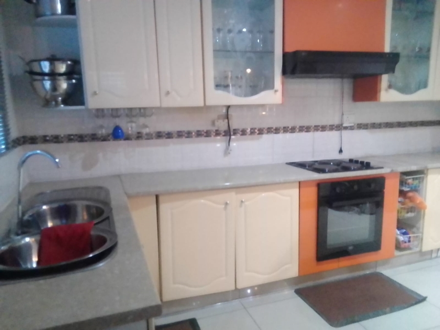 3 Bedroom Property for Sale in Toekomsrus Gauteng