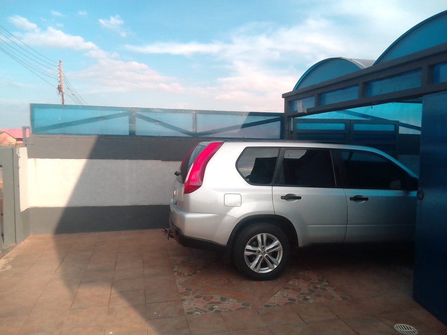 3 Bedroom Property for Sale in Toekomsrus Gauteng