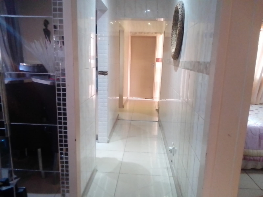3 Bedroom Property for Sale in Toekomsrus Gauteng