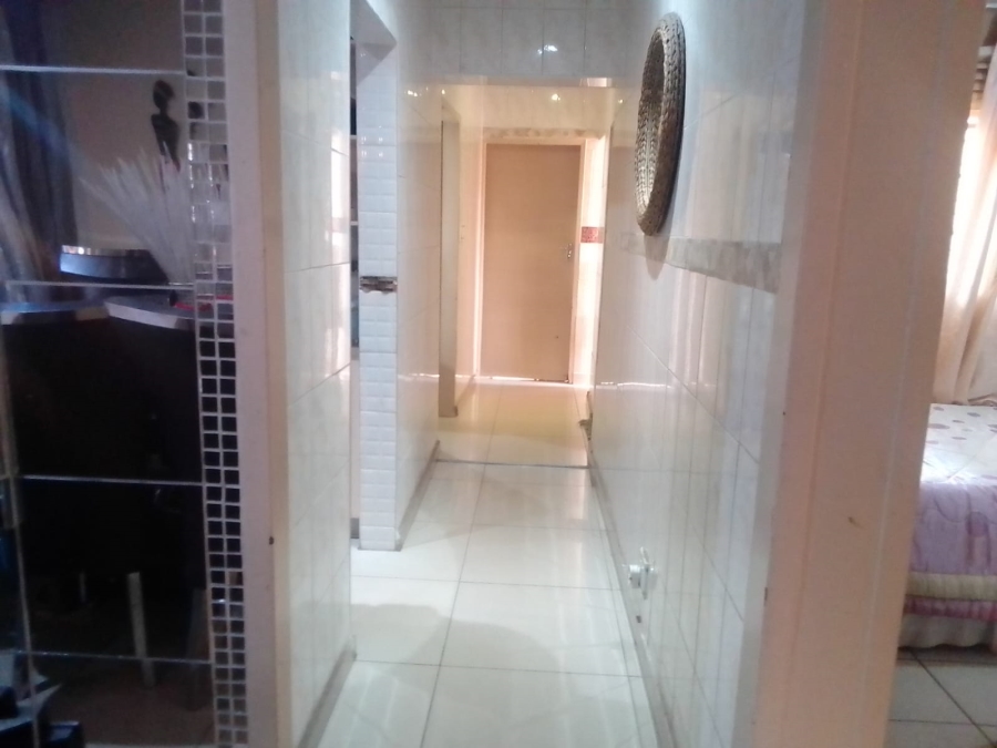 3 Bedroom Property for Sale in Toekomsrus Gauteng