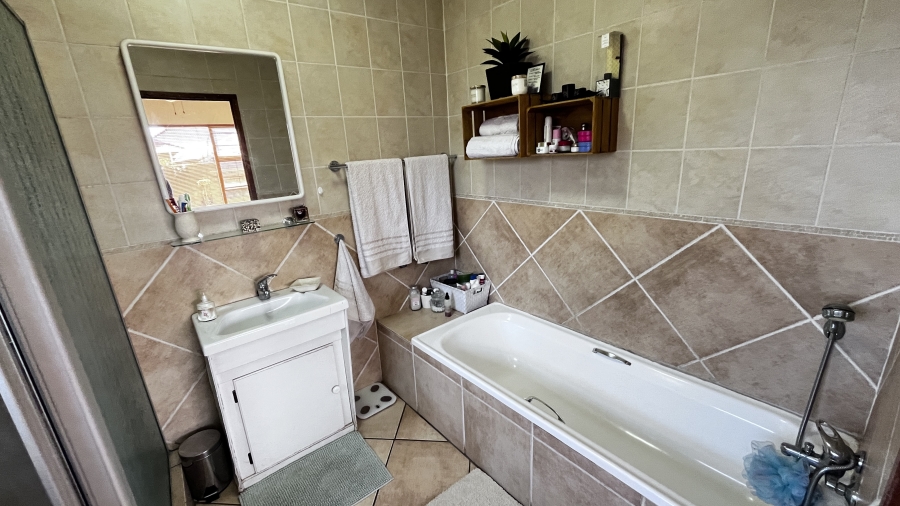 2 Bedroom Property for Sale in Brentwood Gauteng
