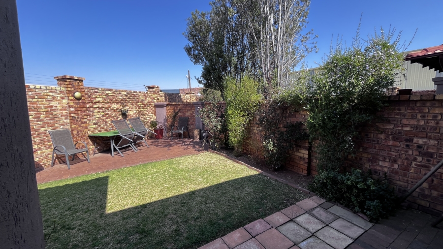 2 Bedroom Property for Sale in Brentwood Gauteng