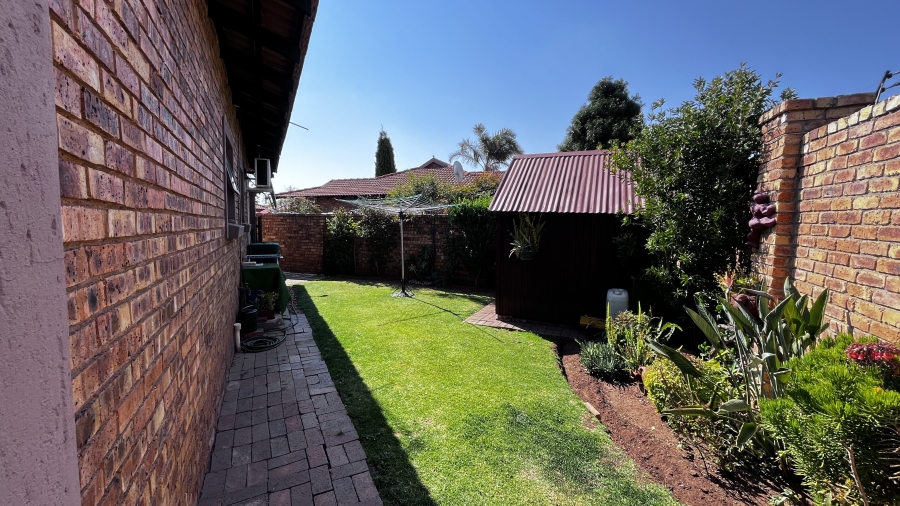 2 Bedroom Property for Sale in Brentwood Gauteng