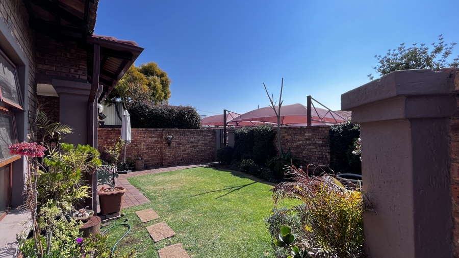 2 Bedroom Property for Sale in Brentwood Gauteng