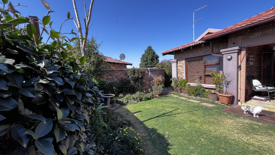 2 Bedroom Property for Sale in Brentwood Gauteng