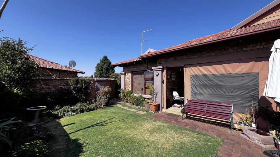 2 Bedroom Property for Sale in Brentwood Gauteng