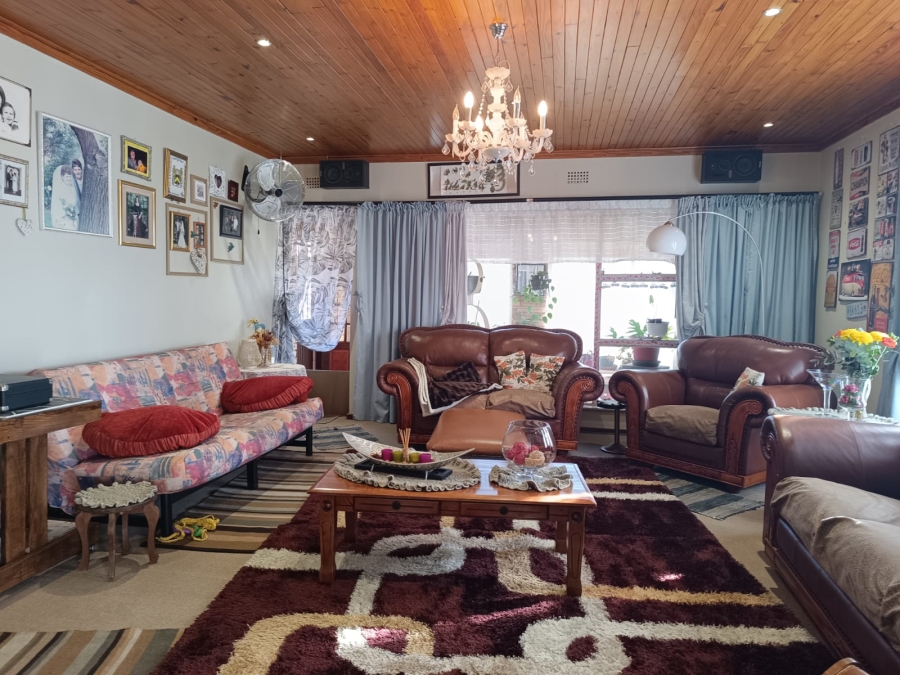 3 Bedroom Property for Sale in Helikonpark Gauteng
