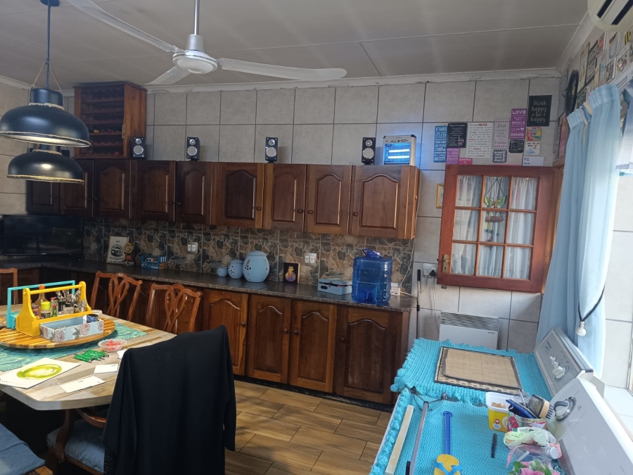 3 Bedroom Property for Sale in Helikonpark Gauteng