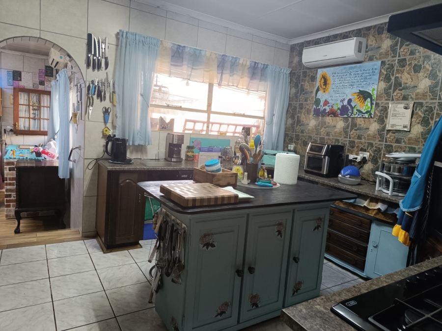 3 Bedroom Property for Sale in Helikonpark Gauteng