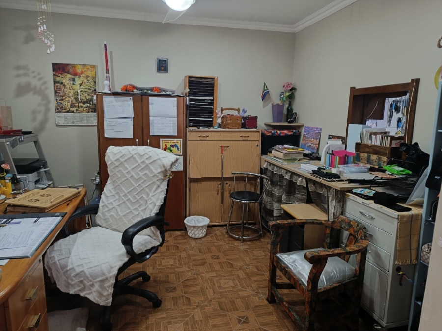 3 Bedroom Property for Sale in Helikonpark Gauteng