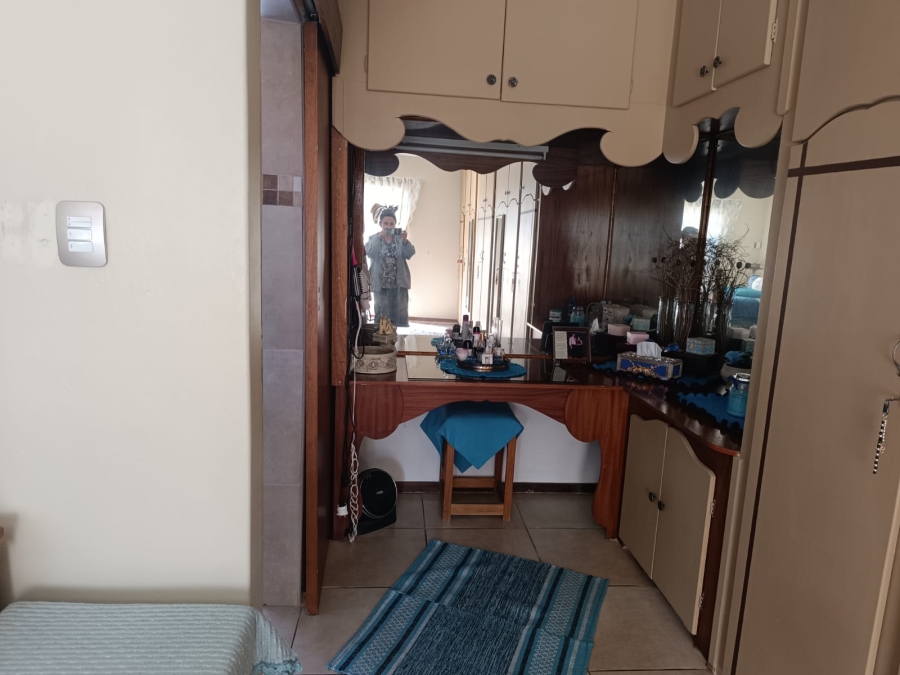 3 Bedroom Property for Sale in Helikonpark Gauteng