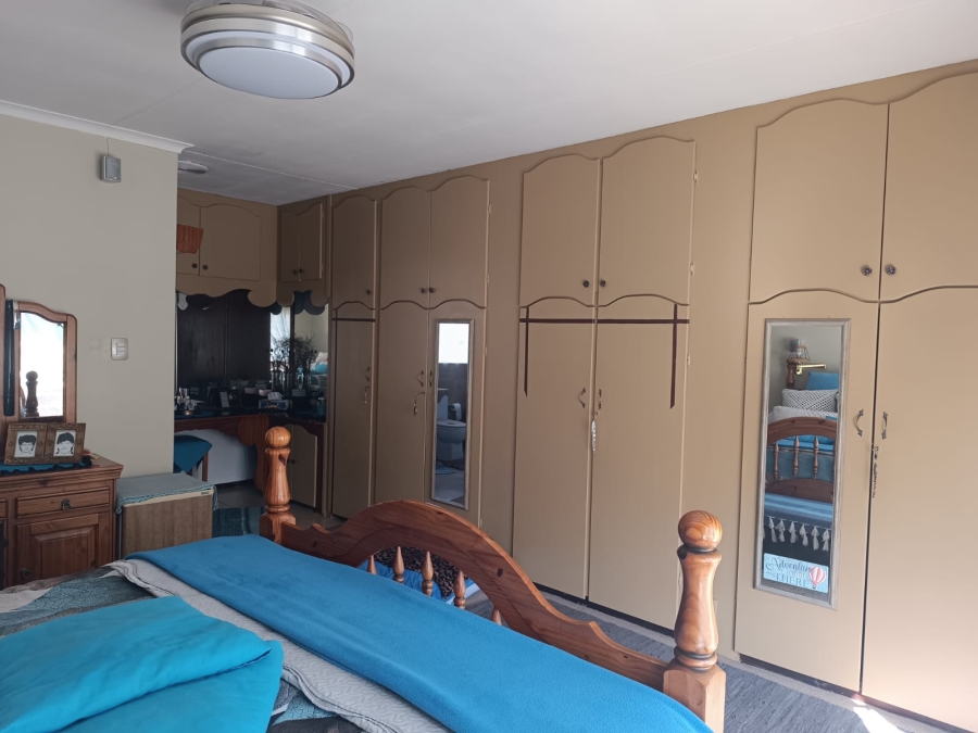 3 Bedroom Property for Sale in Helikonpark Gauteng
