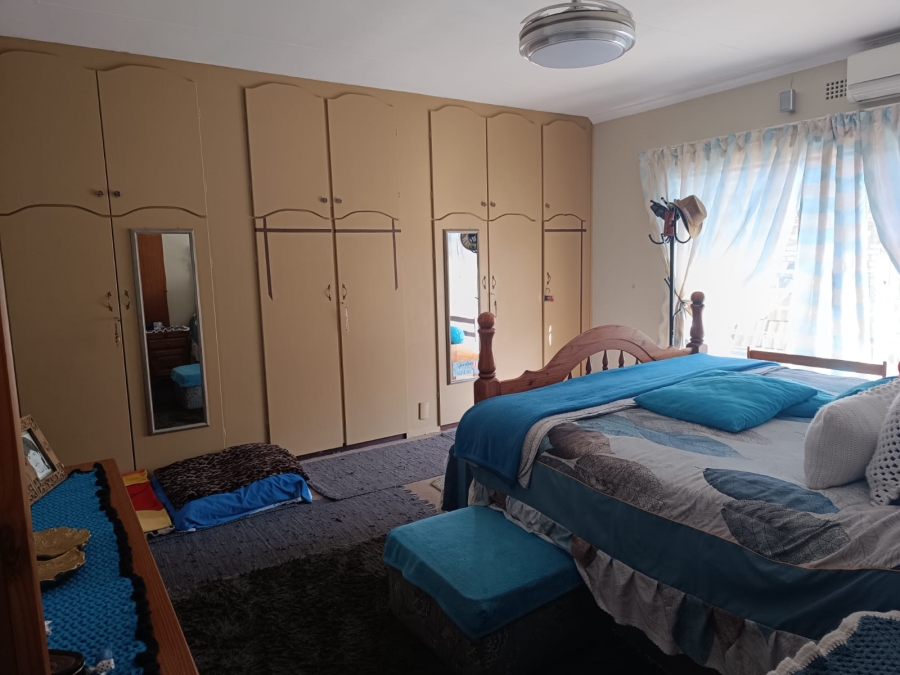 3 Bedroom Property for Sale in Helikonpark Gauteng