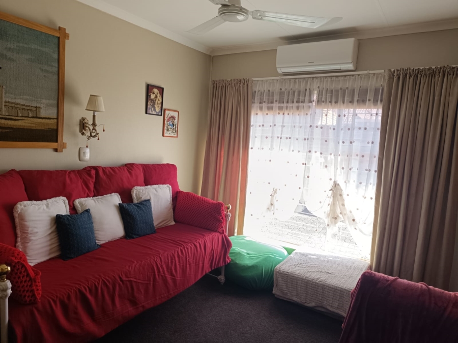 3 Bedroom Property for Sale in Helikonpark Gauteng
