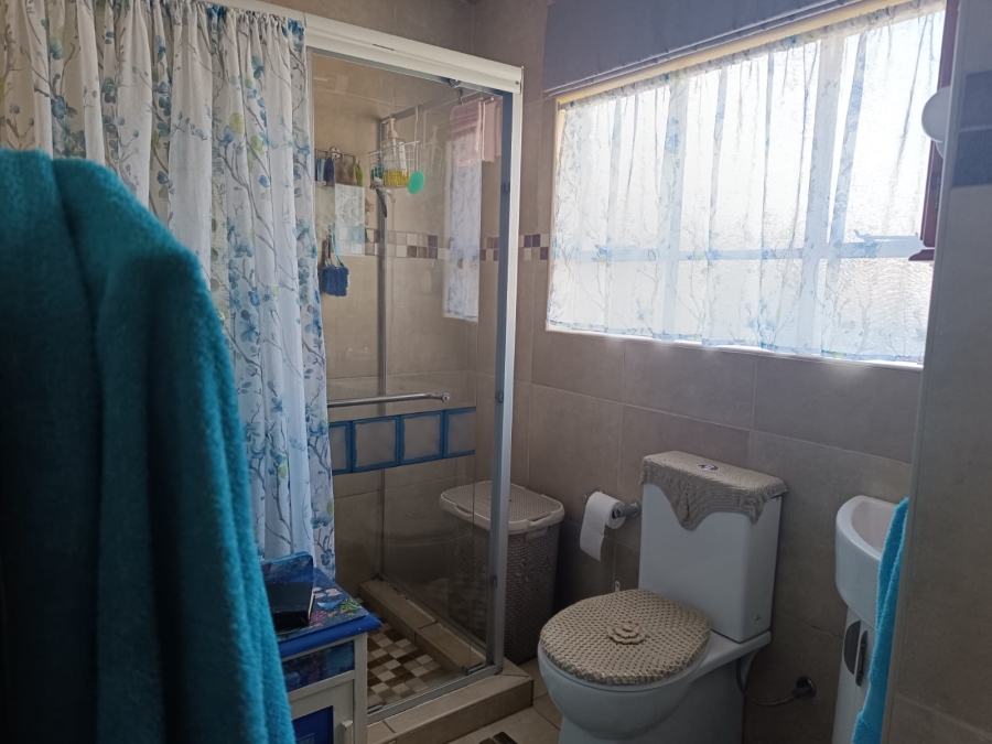 3 Bedroom Property for Sale in Helikonpark Gauteng