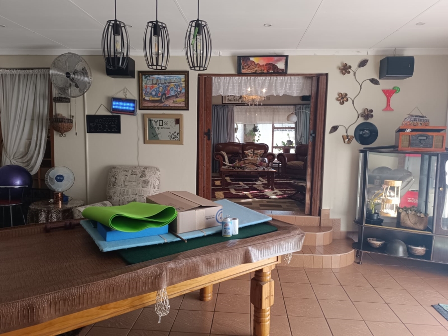 3 Bedroom Property for Sale in Helikonpark Gauteng