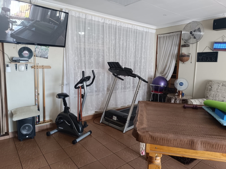 3 Bedroom Property for Sale in Helikonpark Gauteng