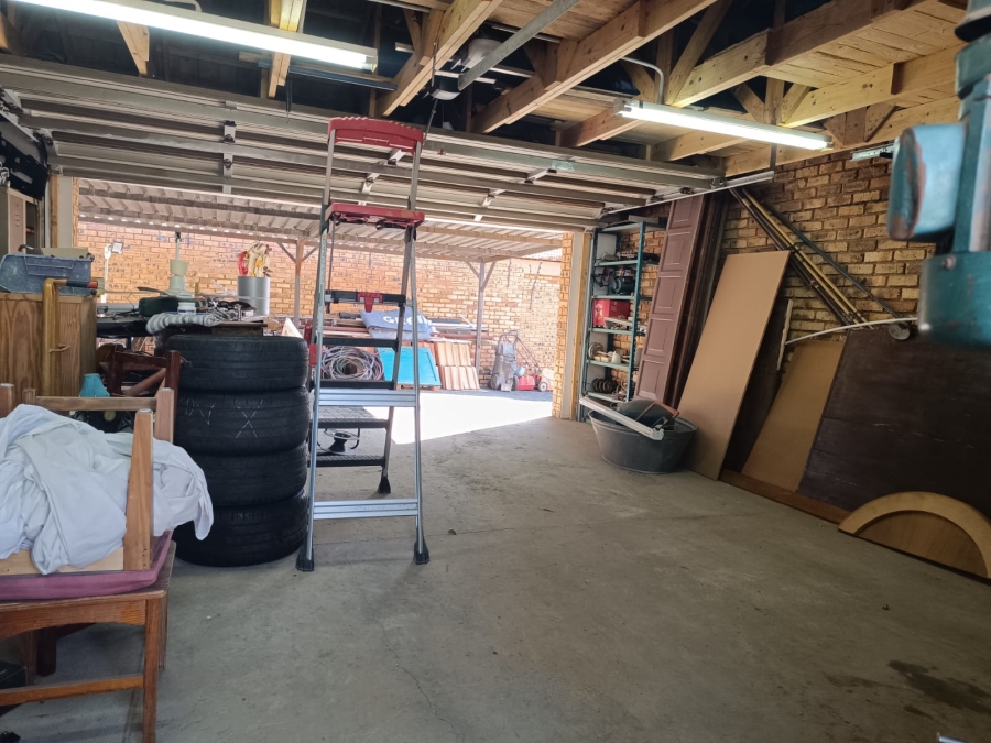 3 Bedroom Property for Sale in Helikonpark Gauteng