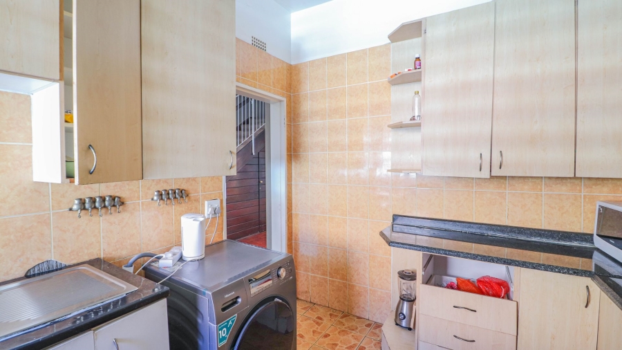 3 Bedroom Property for Sale in Highlands North Gauteng