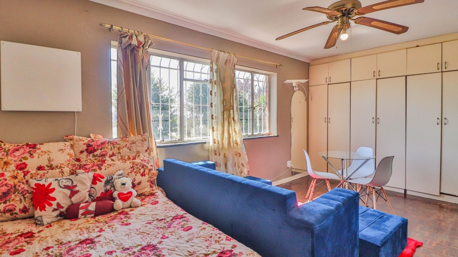 3 Bedroom Property for Sale in Highlands North Gauteng