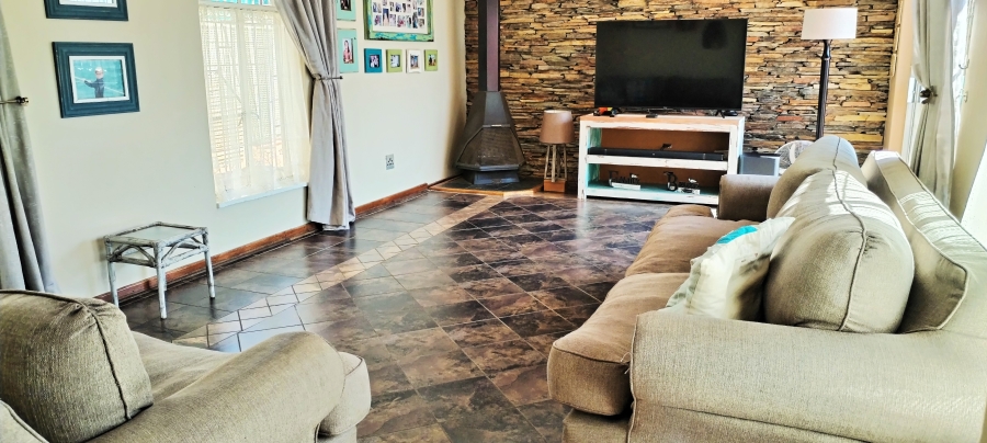 4 Bedroom Property for Sale in Rant En Dal Gauteng