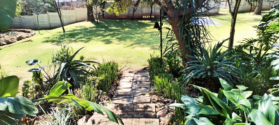 4 Bedroom Property for Sale in Rant En Dal Gauteng