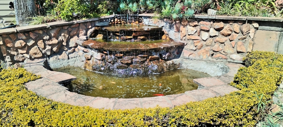 4 Bedroom Property for Sale in Rant En Dal Gauteng