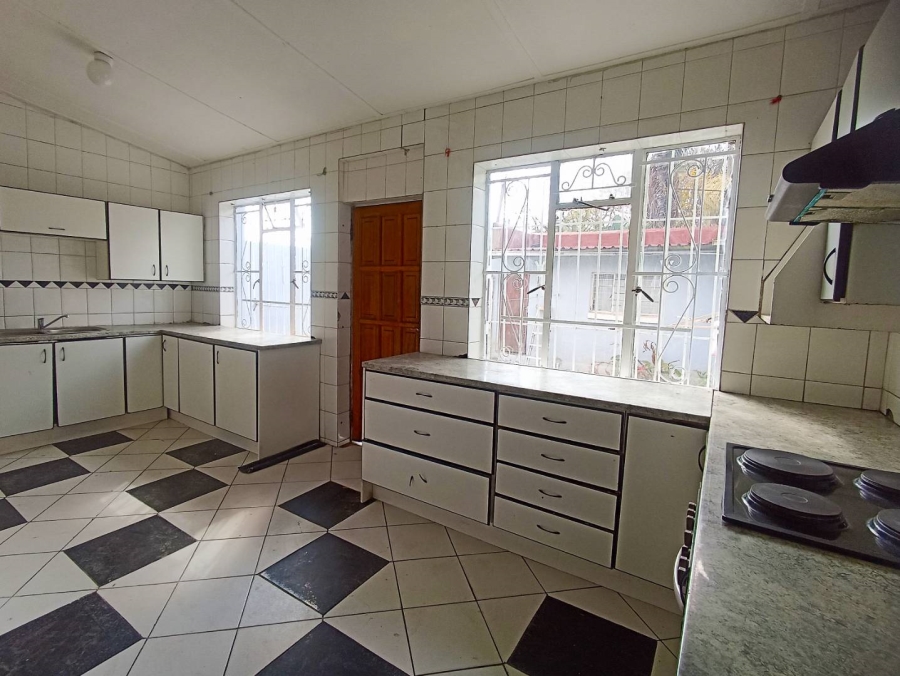 3 Bedroom Property for Sale in Orange Grove Gauteng