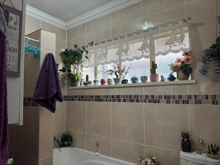 2 Bedroom Property for Sale in New Redruth Gauteng