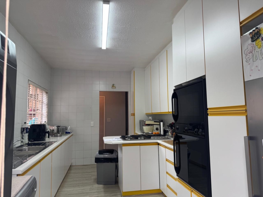 3 Bedroom Property for Sale in New Redruth Gauteng