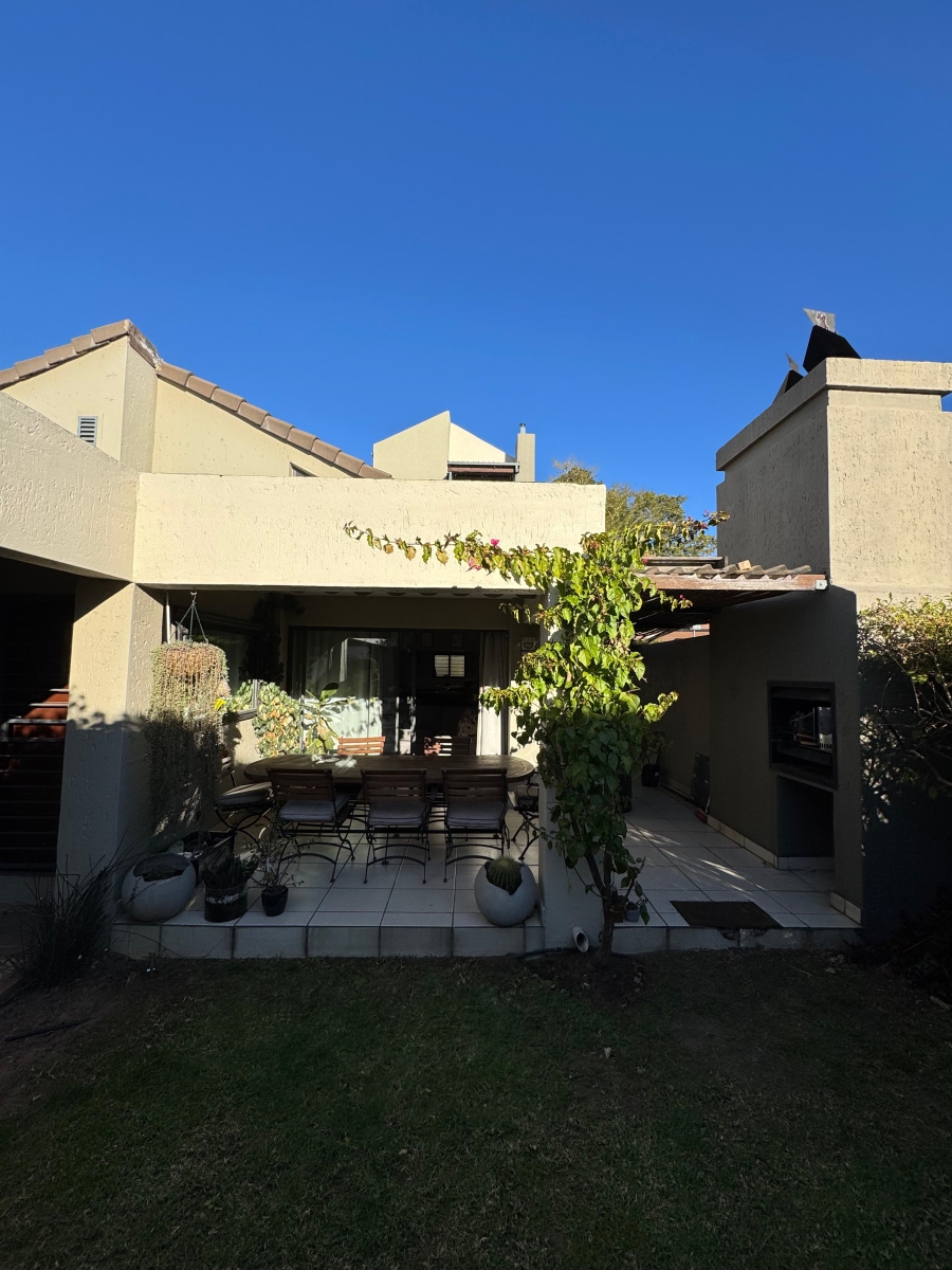 2 Bedroom Property for Sale in Bryanston West Gauteng