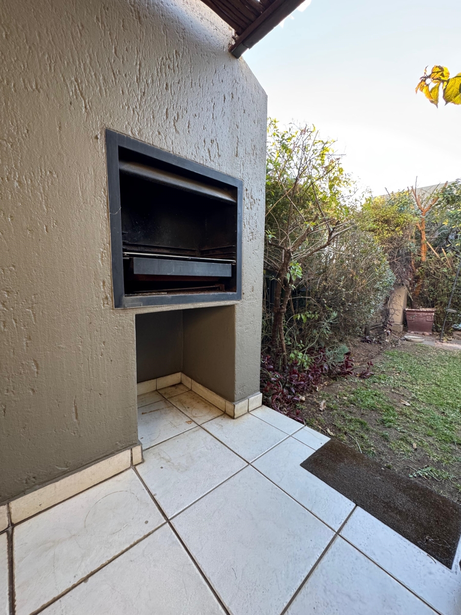 2 Bedroom Property for Sale in Bryanston West Gauteng