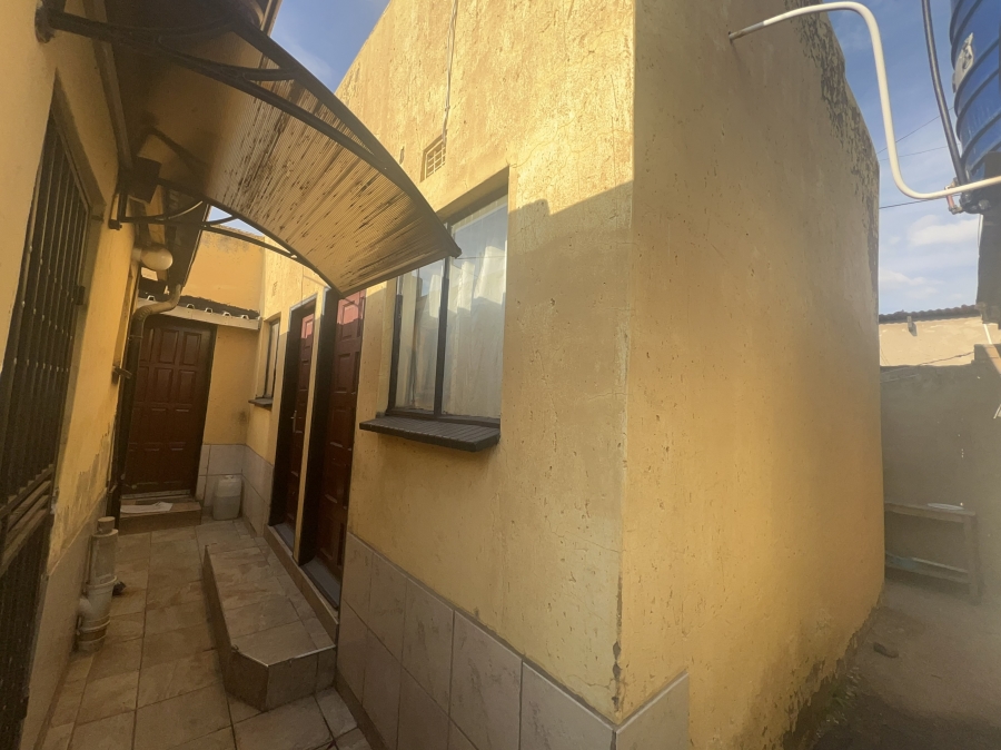 1 Bedroom Property for Sale in Orlando West Gauteng