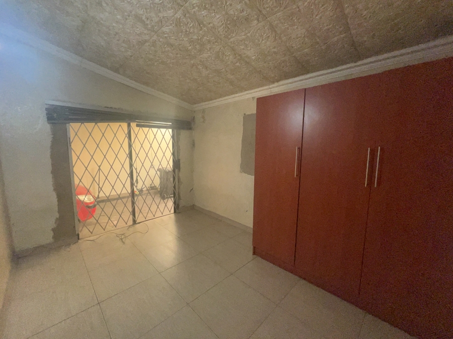 1 Bedroom Property for Sale in Orlando West Gauteng